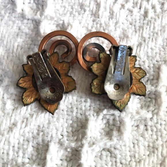 VTG 1950s Matisse Renoir Copper Leaf Enamel Clip On Earrings Signed Fall Maple - Picture 6 of 10